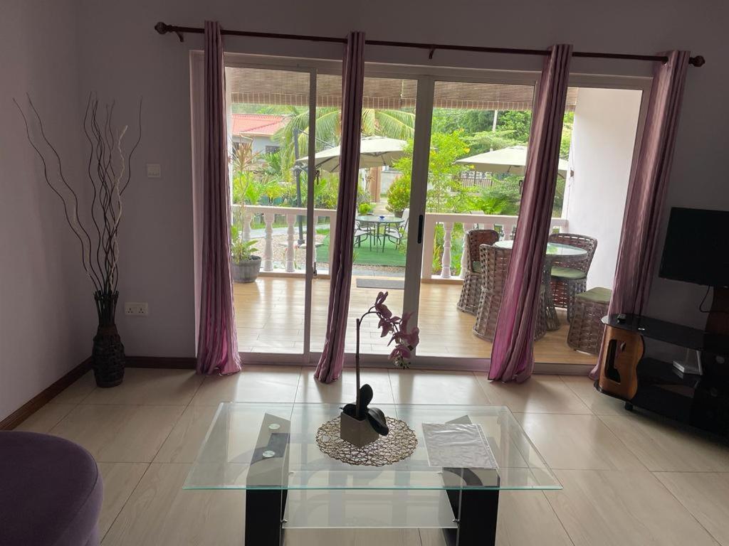 Mokara Holiday Apartment アンス・ロワイヤル エクステリア 写真