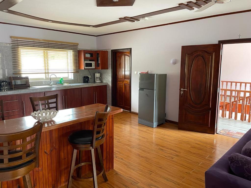 Mokara Holiday Apartment アンス・ロワイヤル エクステリア 写真
