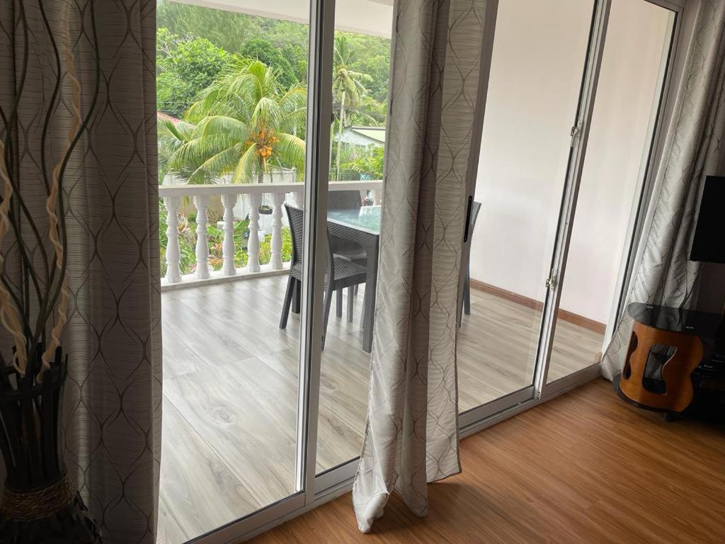 Mokara Holiday Apartment アンス・ロワイヤル エクステリア 写真