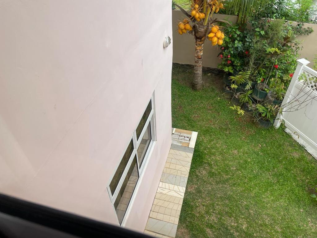 Mokara Holiday Apartment アンス・ロワイヤル エクステリア 写真