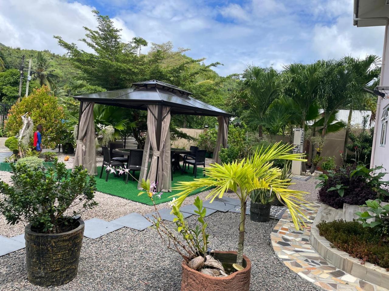 Mokara Holiday Apartment アンス・ロワイヤル エクステリア 写真